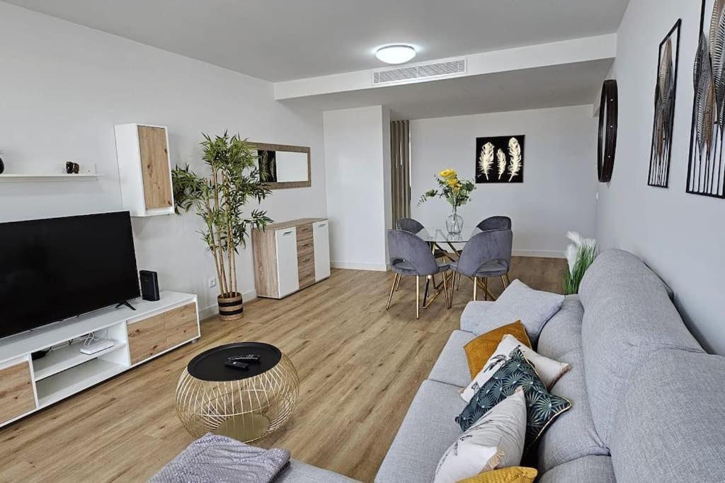 Апартаменты Vista Mar - Ac, Parking And Pool Фуншал Экстерьер фото