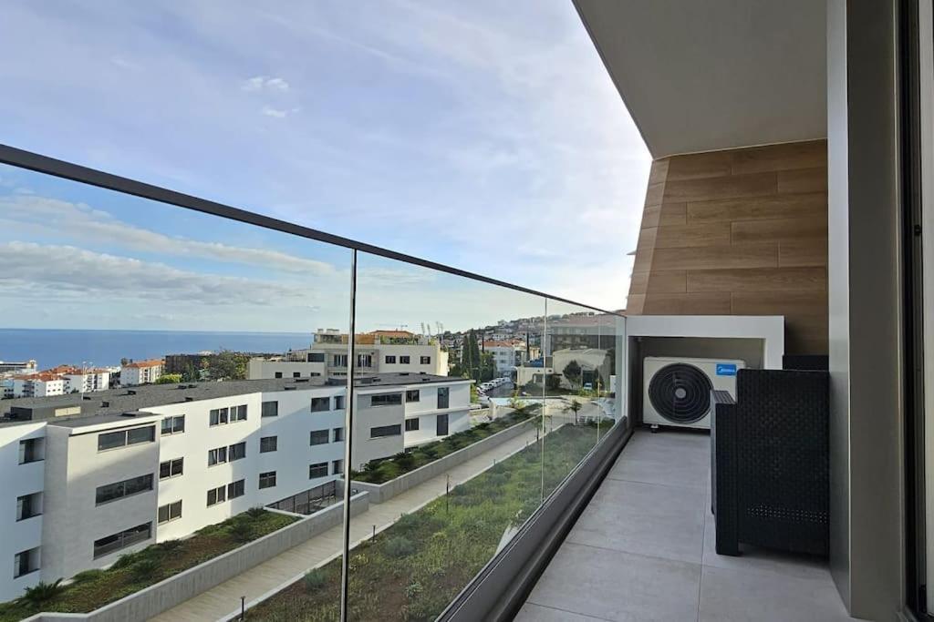 Апартаменты Vista Mar - Ac, Parking And Pool Фуншал Экстерьер фото